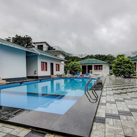 Treebo Trend Misty Garden Resorts With Mountain View Munnar Eksteriør billede