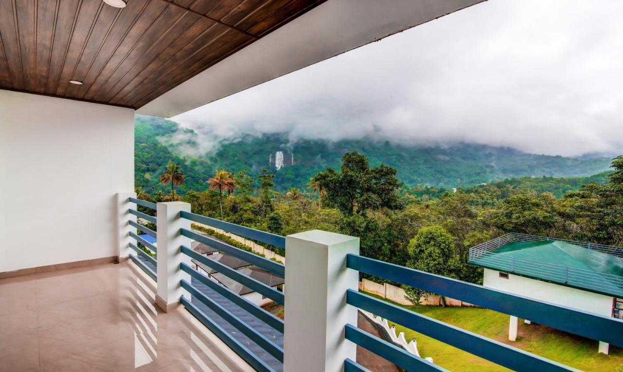 Treebo Trend Misty Garden Resorts With Mountain View Munnar Eksteriør billede